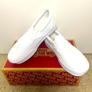 Vans women’s white platform slip on shoes size 6.5. New!